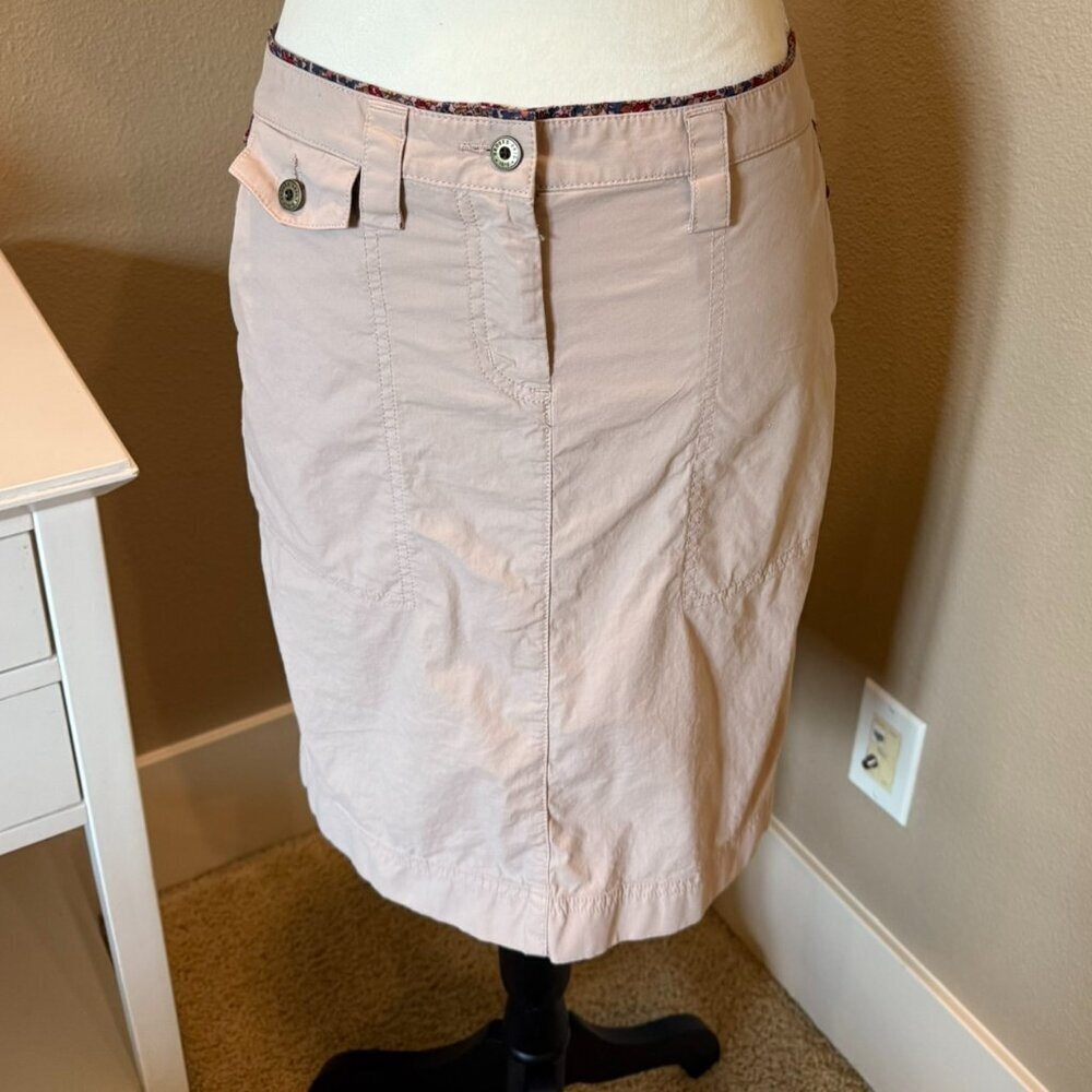 Brooks Brothers Stretch, above the knee skirt.  size 4